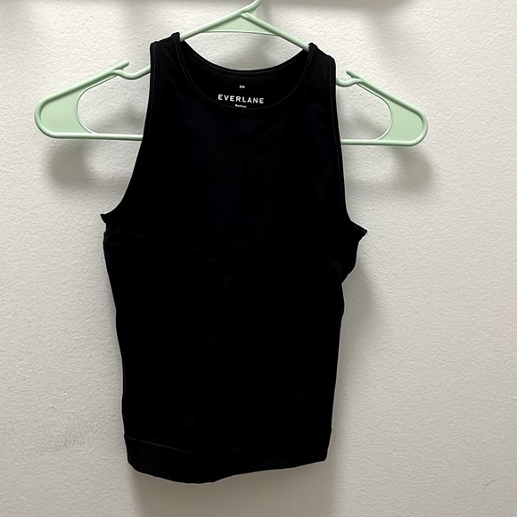 Everlane Perform Tank - Picture 2 of 5